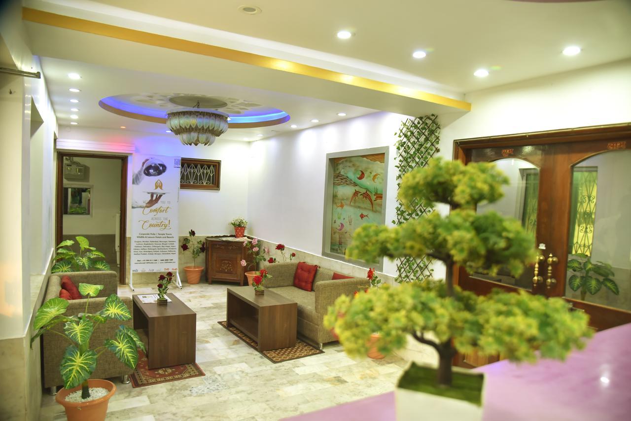 Rnb Select Vijay Delux Hotel Sultanpur  Luaran gambar