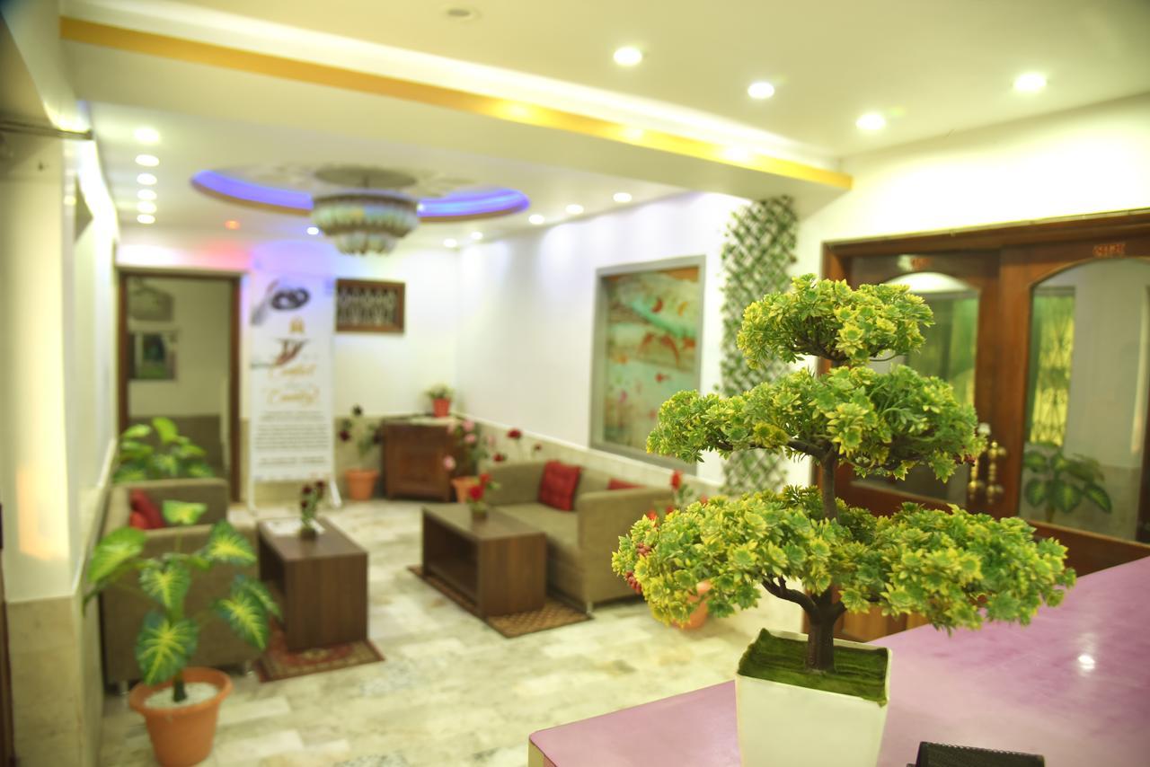 Rnb Select Vijay Delux Hotel Sultanpur  Luaran gambar